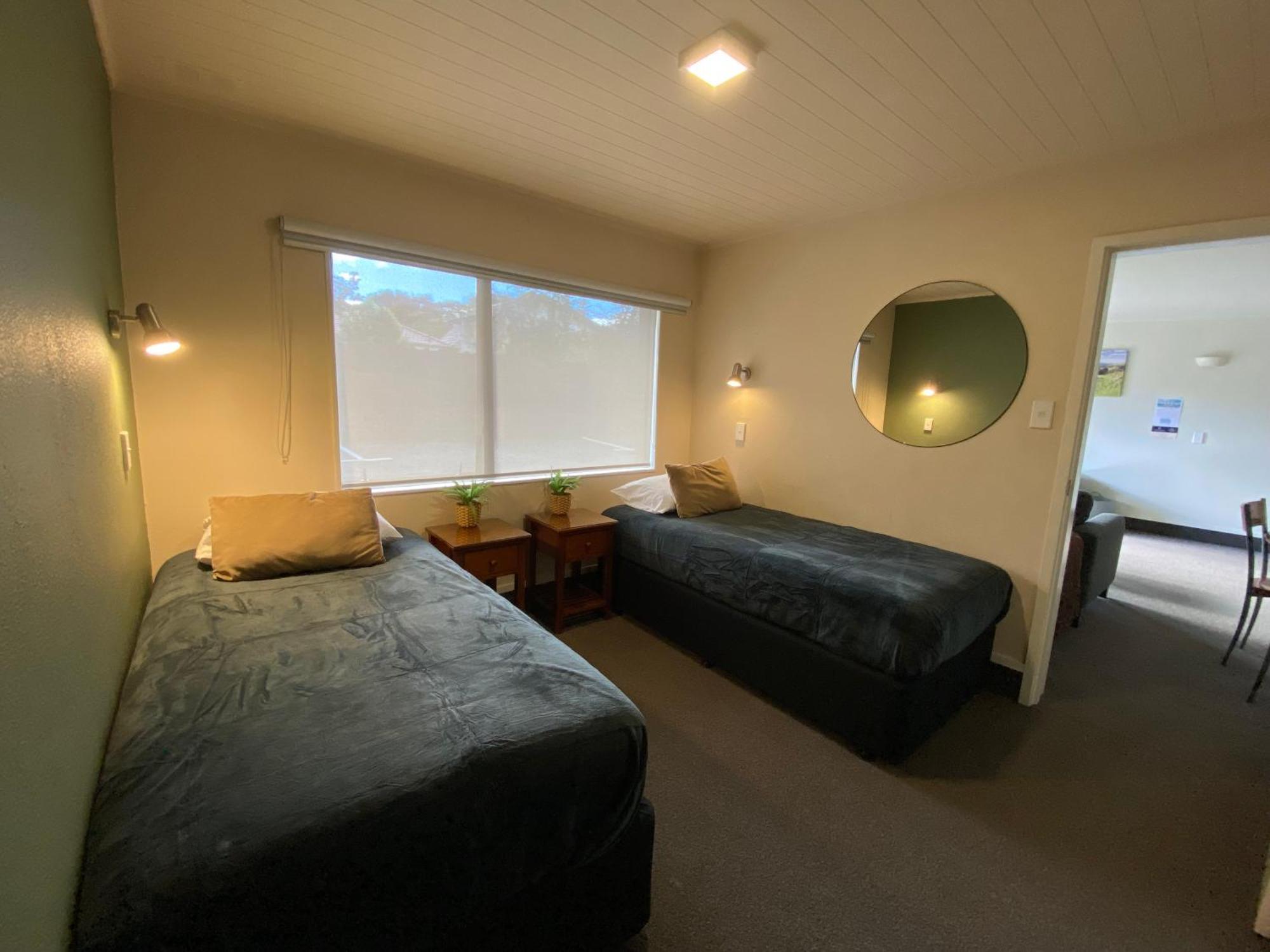 Commodore Motel Dunedin Exterior foto